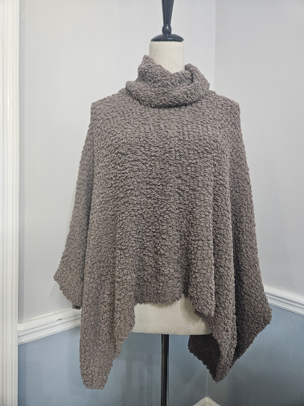 Romeo & Juliet Couture Plush Chunky Knit Cardigan - Taupe Boho Size L